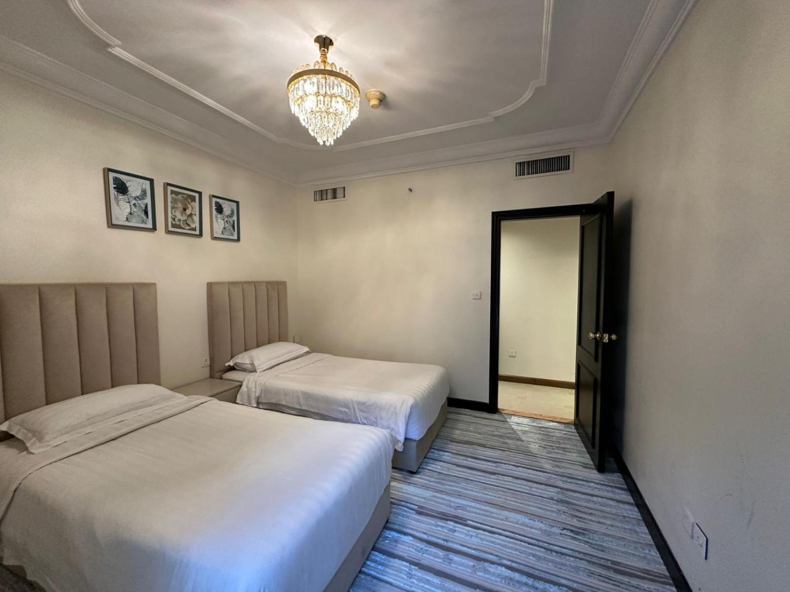 Zad Al Eman Suites Hotels Medina Rum bild