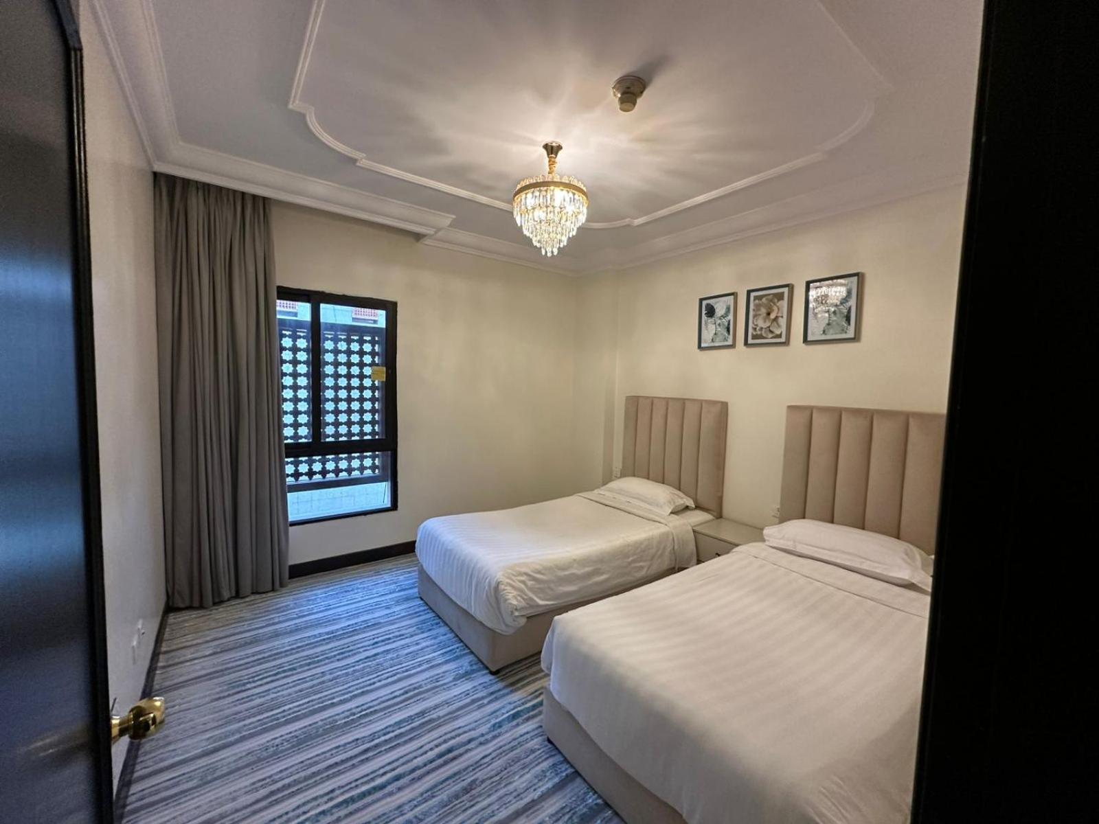 Zad Al Eman Suites Hotels Medina Rum bild